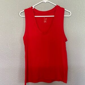 A new day woman’s large tank top. Nice red color l, scoopneck. XL